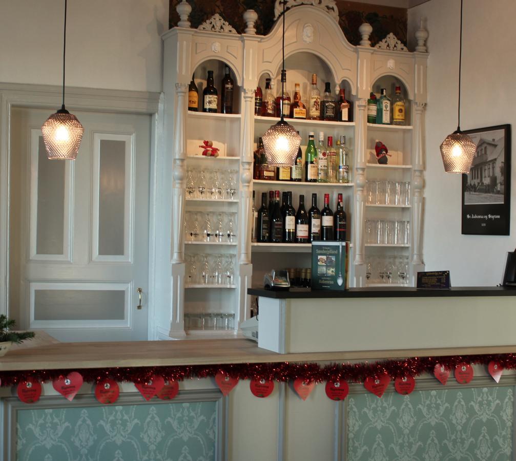 Solyst Kro- Restaurant Og Hotel I/S أبينرا المظهر الخارجي الصورة